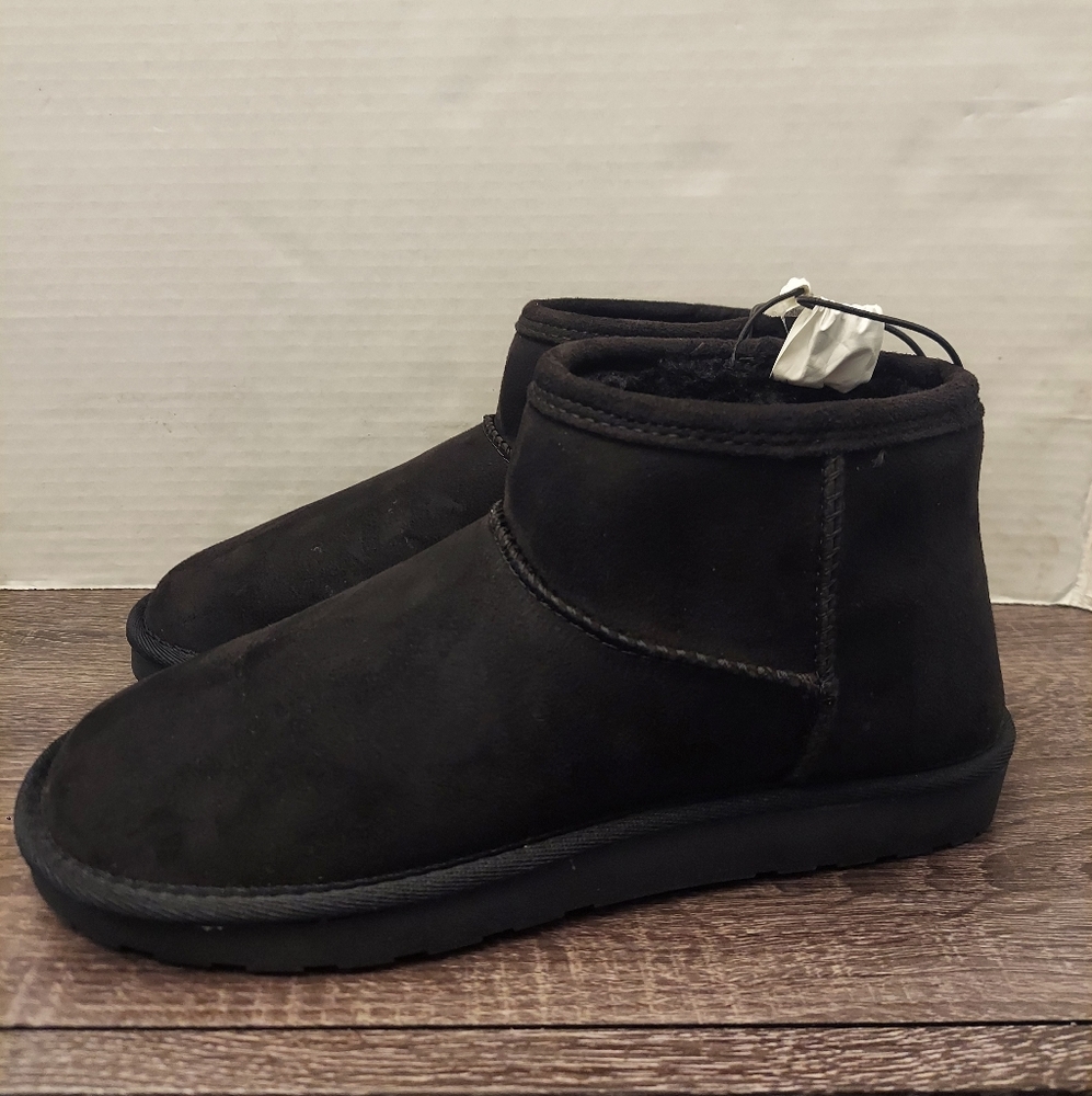 Arizona Women's Memory Foam Flat Heel Winter Boots